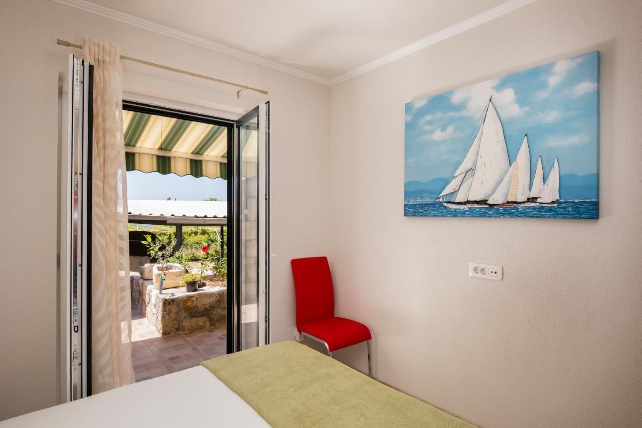 Apartment Pod Nespolom Тръстено Екстериор снимка