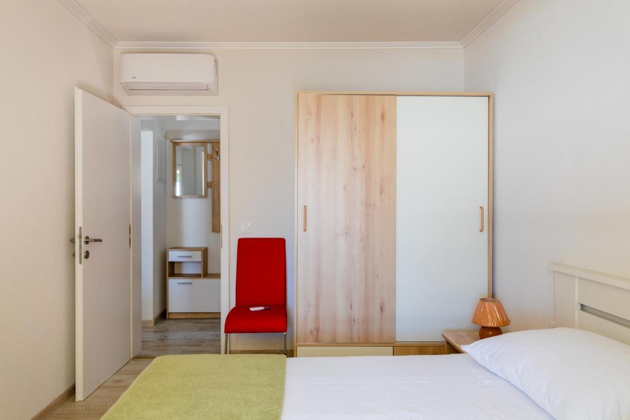 Apartment Pod Nespolom Тръстено Екстериор снимка